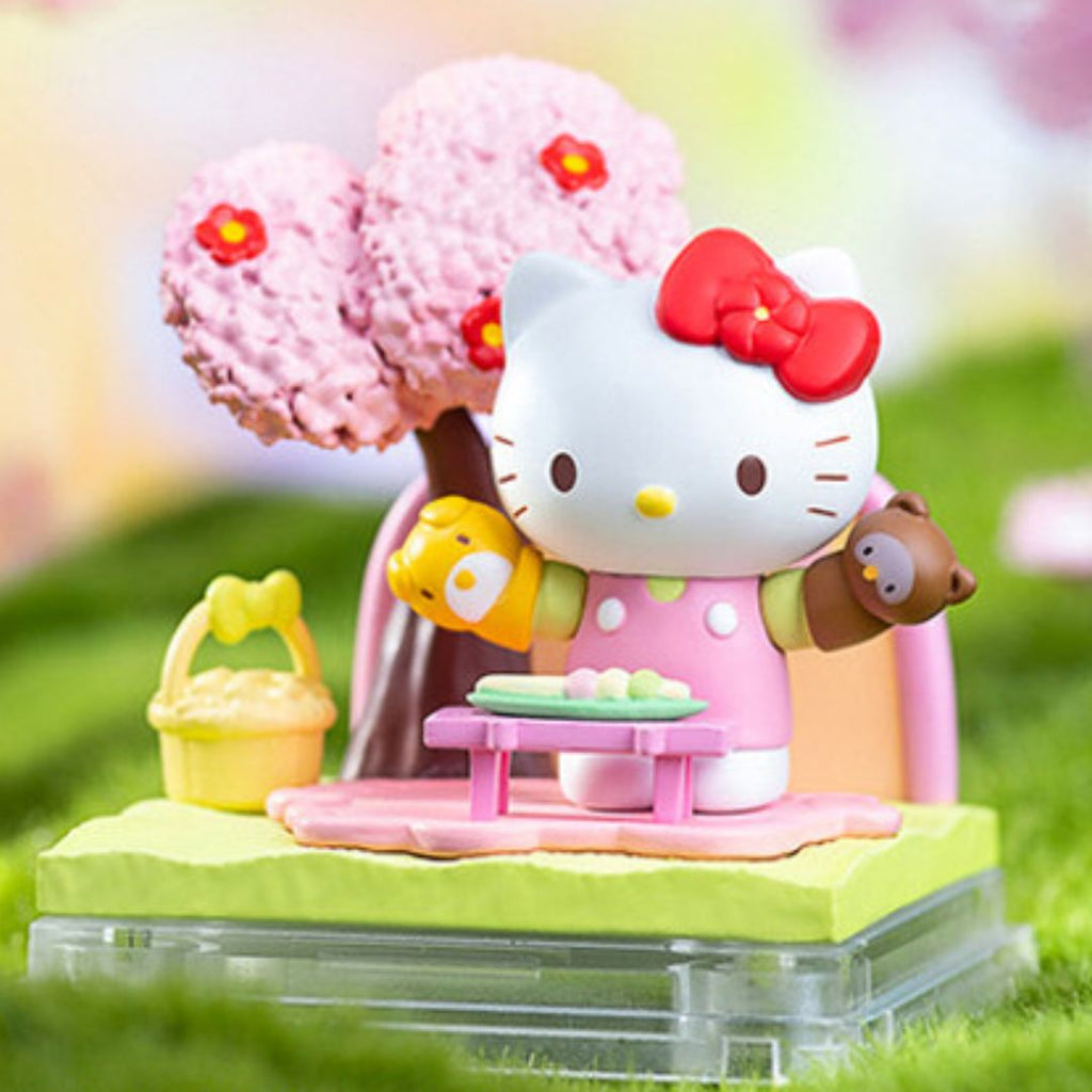Hello Kitty Four Seasons Mini Figure Playset Blind Box